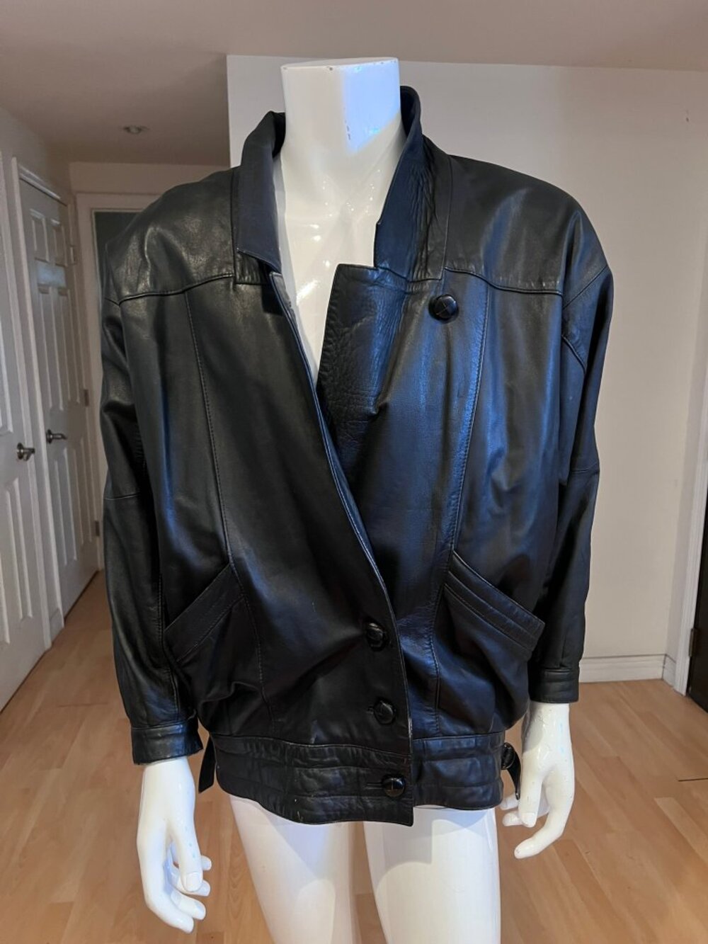 80'S VINTAGE MENS OVERSIZE LEATHER BOMBER JACKET SIZE L LARGE